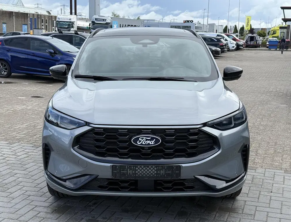 Ford Kuga 2.5 PHEV ST-Line X uit 2025, foto 3