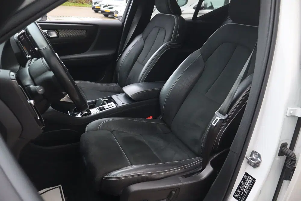 Volvo XC40 1.5 T3 R-Design NL-Auto Panoramadak I Came uit 2019, foto 6