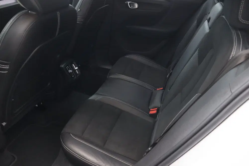 Volvo XC40 1.5 T3 R-Design NL-Auto Panoramadak I Came uit 2019, foto 8