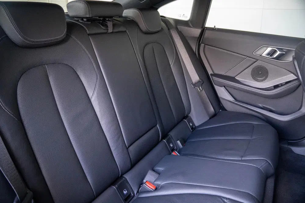 BMW 2-serie Gran Coupé uit 2023, foto 10