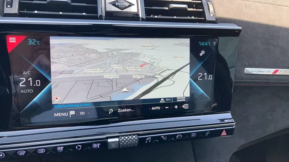 DS Automobiles DS 7 Crossback DS 7 Crossback E-Tense Performance Line uit 2021, foto 11
