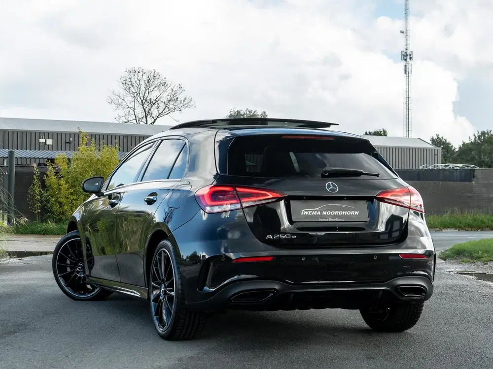 Mercedes-Benz A-Klasse Mercedes A-klasse 250 e AMG uit 2020, foto 13