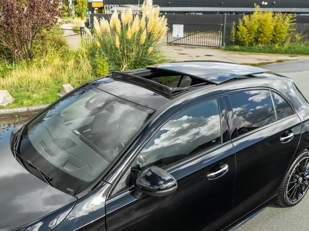 Mercedes-Benz A-Klasse Mercedes A-klasse 250 e AMG uit 2020, foto 6