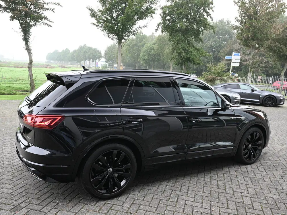 Volkswagen Touareg 3.0 TSi eHybrid 4MOTION R Pano Lucht Lede uit 2022, foto 9