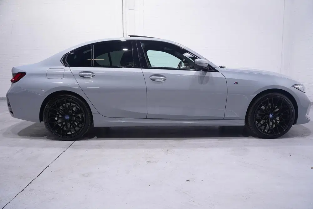 BMW 3-serie 330e M Sport SOH 96% Head up Schuifdak Cam uit 2024, foto 12