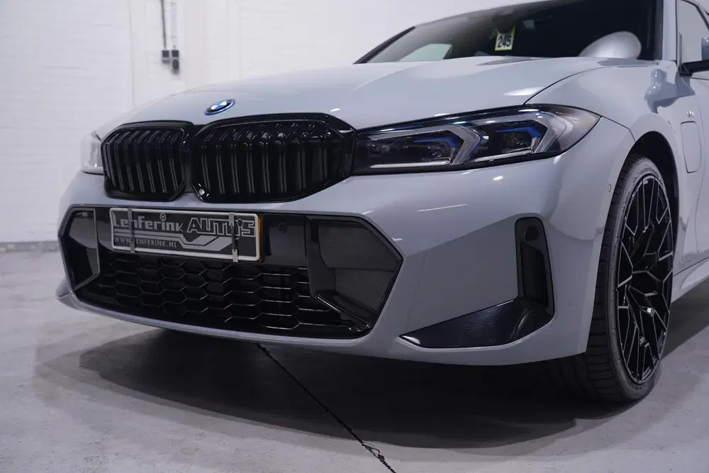 BMW 3-serie 330e M Sport SOH 96% Head up Schuifdak Cam uit 2024, foto 5