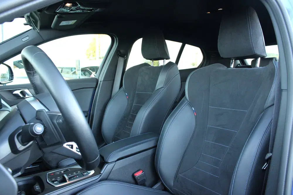 BMW 1-serie 120 M Sport Automaat uit 2025, foto 2
