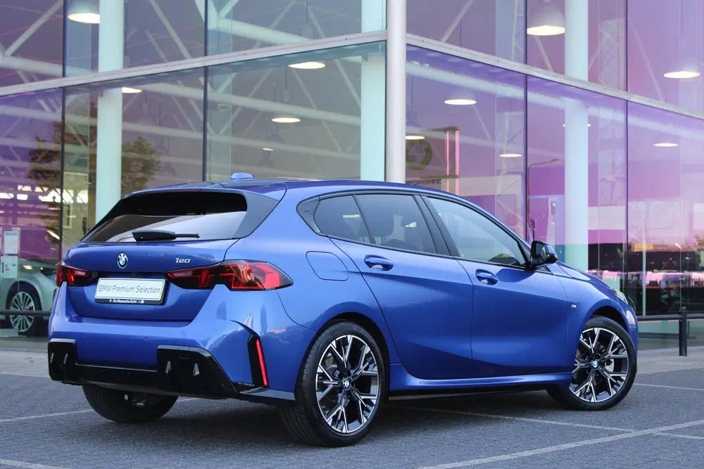 BMW 1-serie 120 M Sport Automaat uit 2025, foto 5