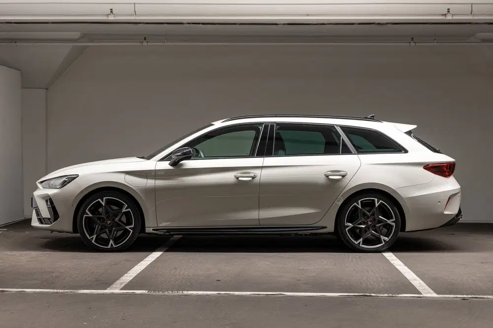 Cupra Leon 1.5 TSI e-Hybrid 272PK VZ Performanc uit 2026, foto 2