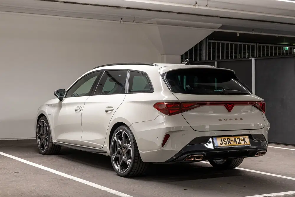 Cupra Leon 1.5 TSI e-Hybrid 272PK VZ Performanc uit 2026, foto 3
