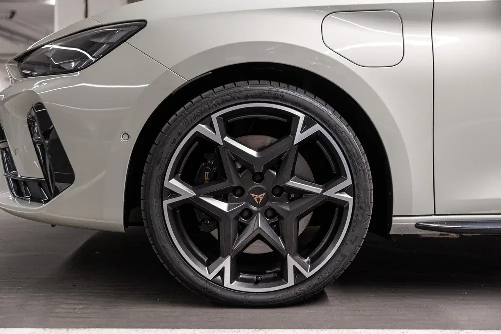 Cupra Leon 1.5 TSI e-Hybrid 272PK VZ Performanc uit 2026, foto 7