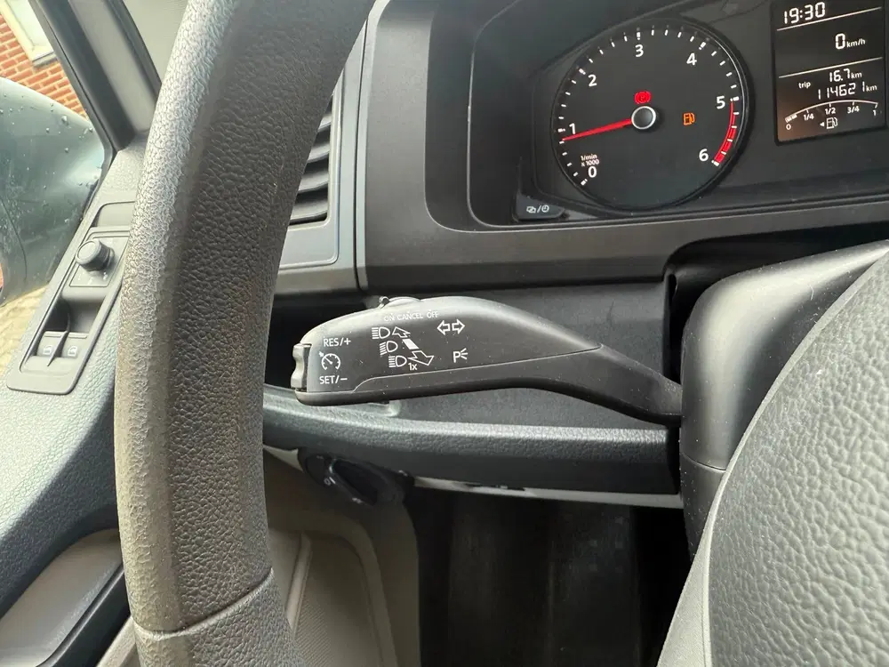 Volkswagen Transporter 2.0 TDI L1H1 euro 6 navi airco cruise uit 2019, foto 11