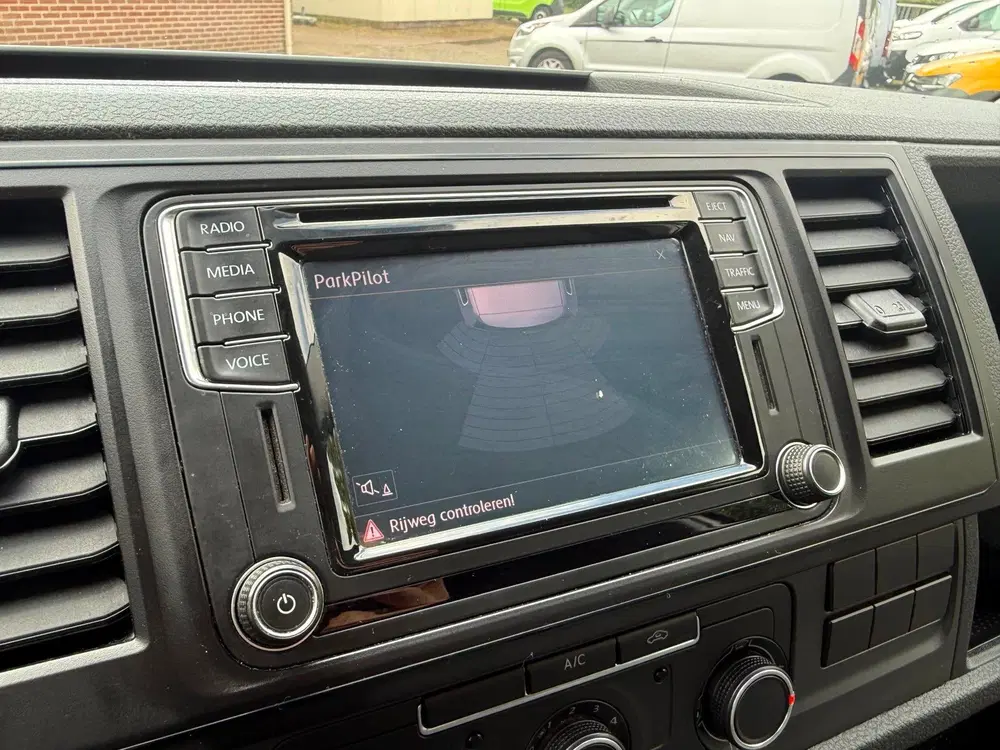 Volkswagen Transporter 2.0 TDI L1H1 euro 6 navi airco cruise uit 2019, foto 15