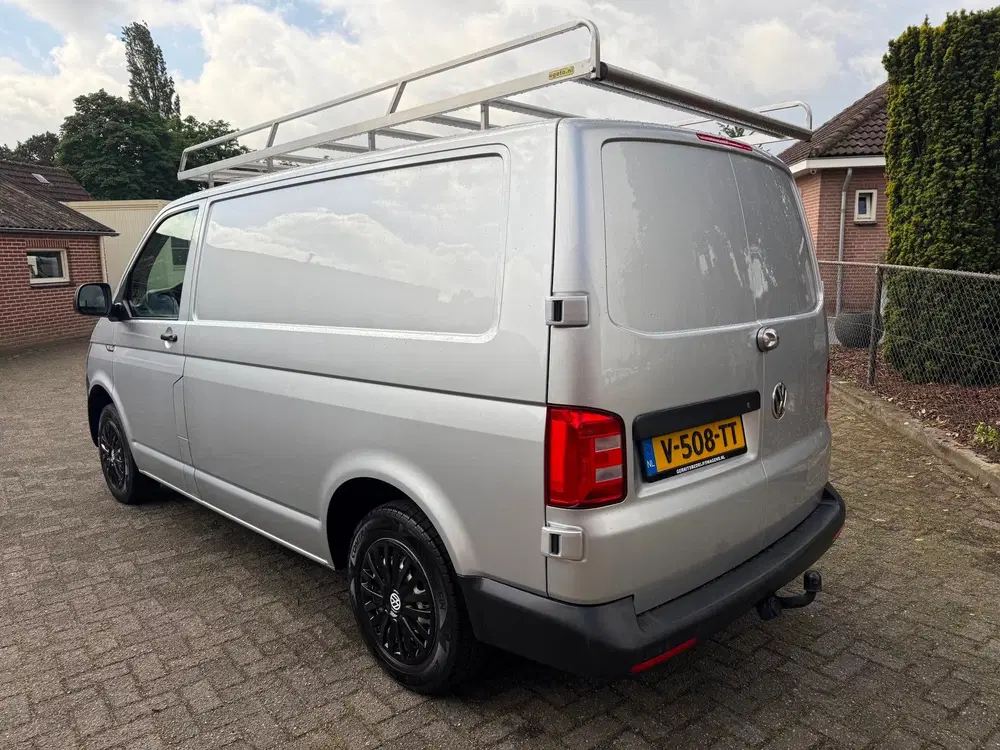Volkswagen Transporter 2.0 TDI L1H1 euro 6 navi airco cruise uit 2019, foto 2