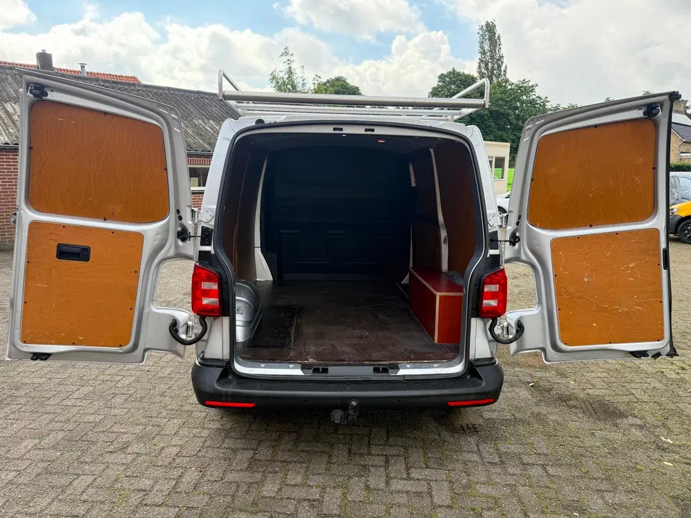 Volkswagen Transporter 2.0 TDI L1H1 euro 6 navi airco cruise uit 2019, foto 4