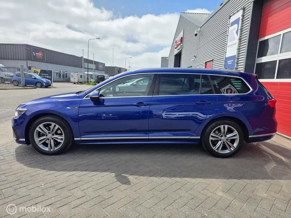Volkswagen Passat Variant 1.5 TSI R-Line uit 2020, foto 8