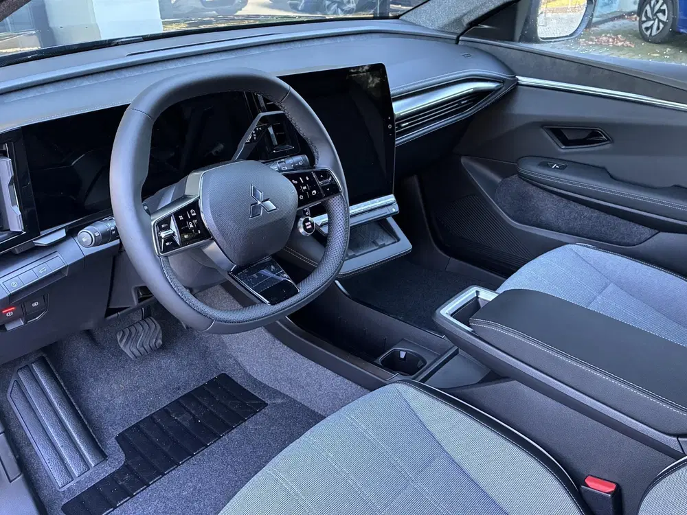 Mitsubishi Eclipse Cross Intense+ LongRange 89 kWh 22kW Nieu uit 2026, foto 9