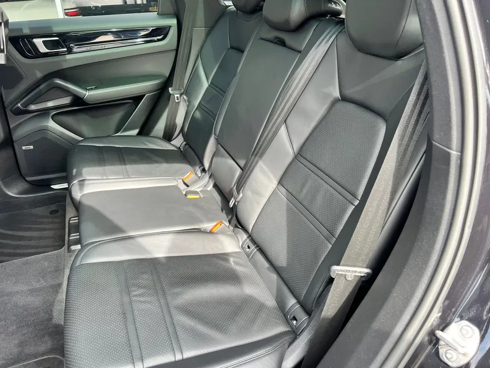 Porsche Cayenne 3.0 E-Hybrid uit 2020, foto 11