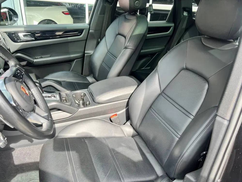Porsche Cayenne 3.0 E-Hybrid uit 2020, foto 12