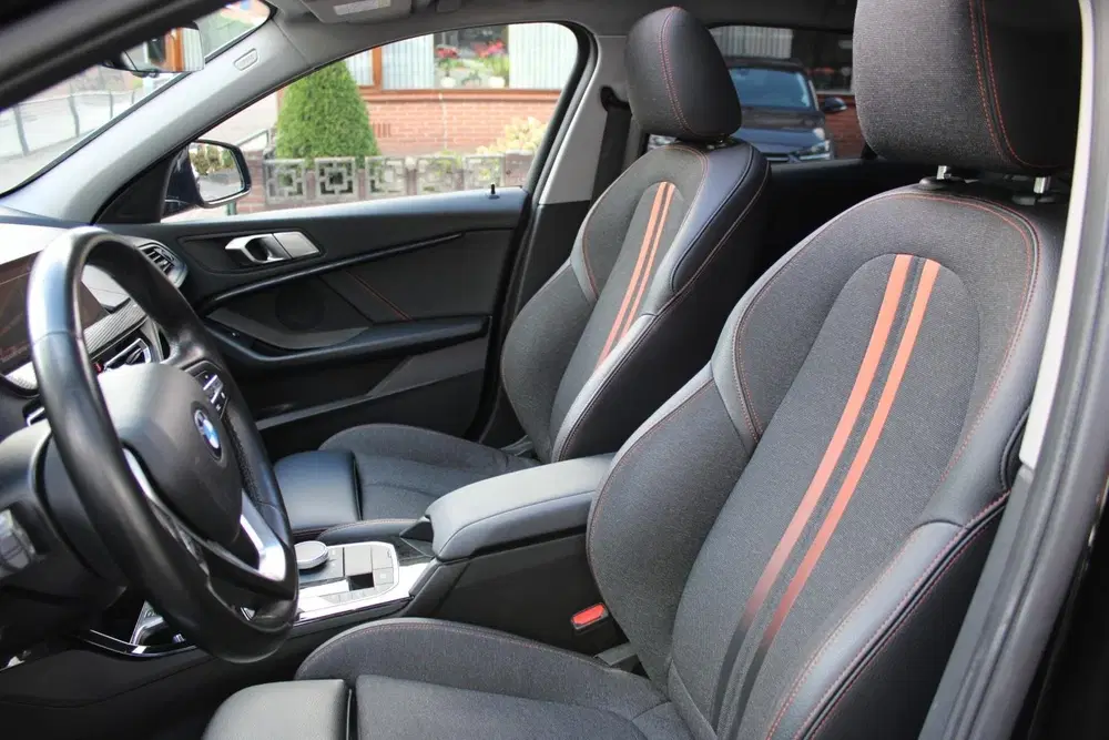 BMW 1-serie 118i Executive Edition Pano Aut uit 2020, foto 12
