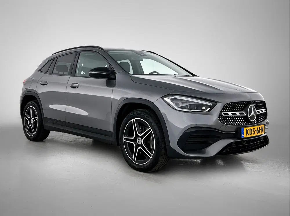 Mercedes-Benz GLA 250 e AMG Plug-In Hybride AMG Line uit 2022, foto 13