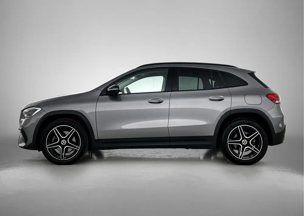 Mercedes-Benz GLA 250 e AMG Plug-In Hybride AMG Line uit 2022, foto 3