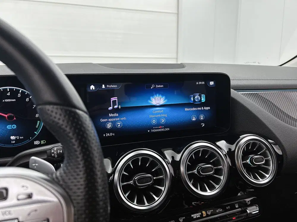 Mercedes-Benz GLA 250 e AMG Plug-In Hybride AMG Line uit 2022, foto 9