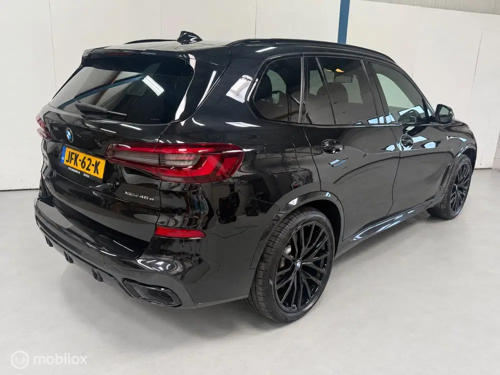 BMW X5 xDrive45e M-SPORT ACC uit 2021, foto 2