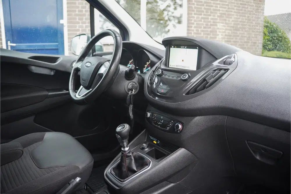 Ford Transit Courier 1.0 Sport uit 2019, foto 9