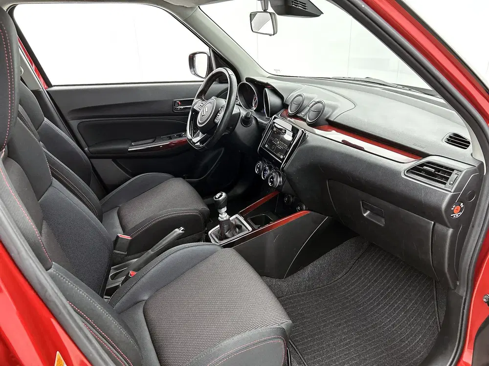 Suzuki Swift 1.4 Sport Smart Hybrid (bj 2021) uit 2021, foto 6
