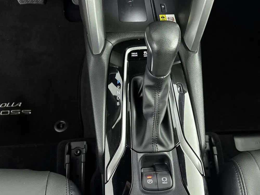 Toyota Corolla Cross 2.0 High Power Hybrid First Edition uit 2023, foto 10