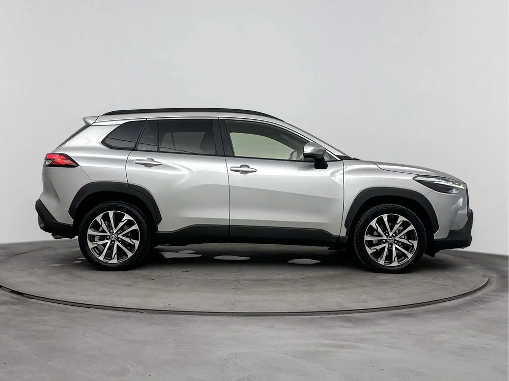 Toyota Corolla Cross 2.0 High Power Hybrid First Edition uit 2023, foto 11