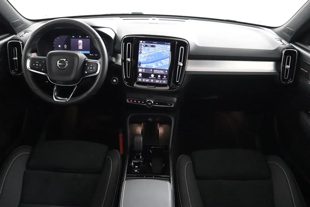 Volvo XC40 2.0 B4 Plus Black Edition uit 2025, foto 9