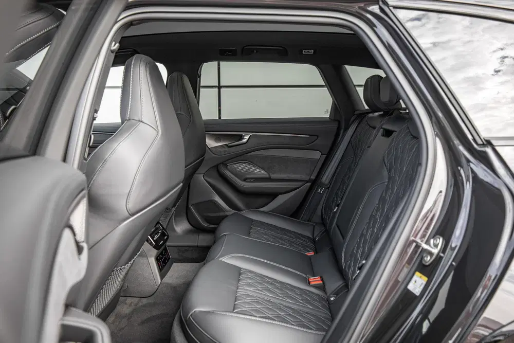 Audi A6 allroad quattro 2.0 allroad e-hybrid 367pk quattro uit 2026, foto 6