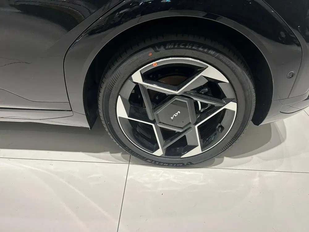 Kia EV4 81 uit 2026, foto 8
