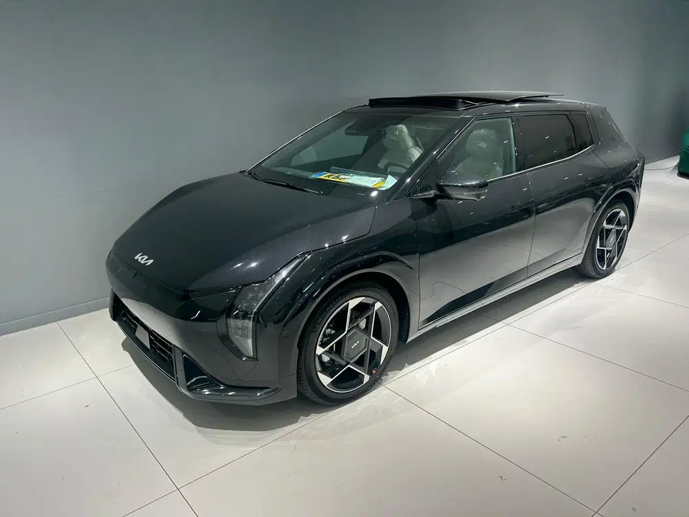 Kia EV4 81 uit 2026, foto 9