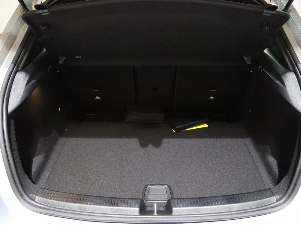 Mercedes-Benz A-Klasse 180 Business Solution AMG uit 2026, foto 11