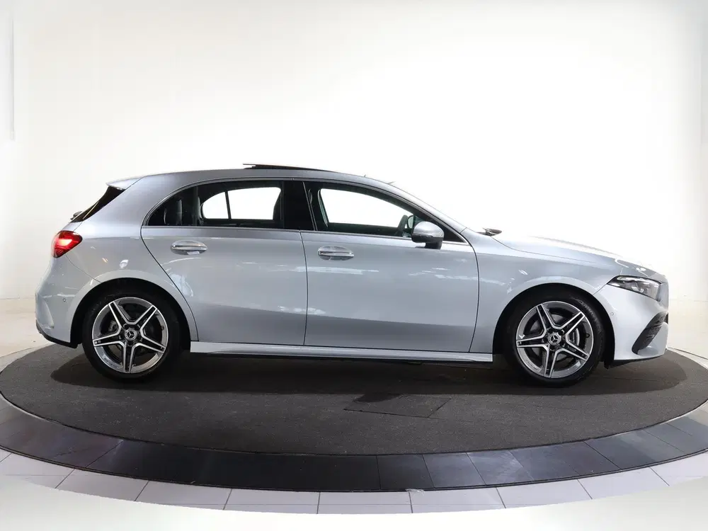 Mercedes-Benz A-Klasse 180 Business Solution AMG uit 2026, foto 6