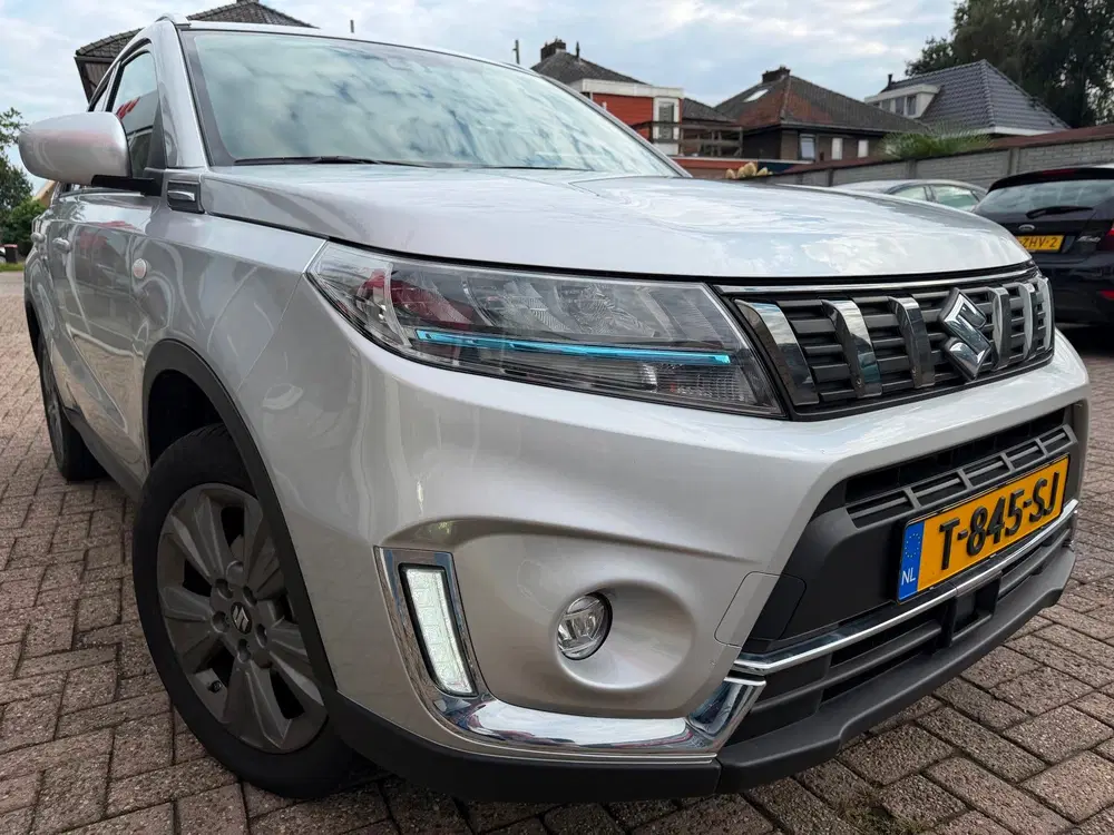 Suzuki Vitara 1.5 Hybrid Select uit 2022, foto 8
