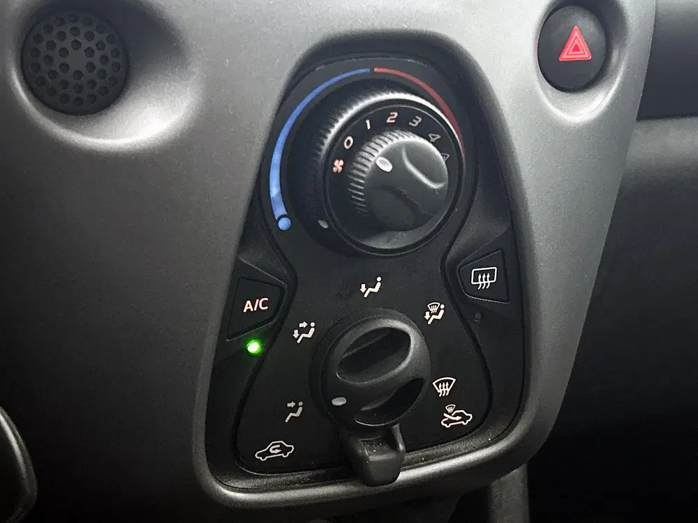 Toyota Aygo 1.0 VVT-i x-play uit 2021, foto 10