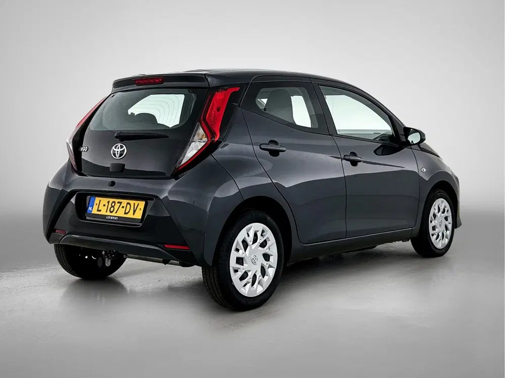 Toyota Aygo 1.0 VVT-i x-play uit 2021, foto 2