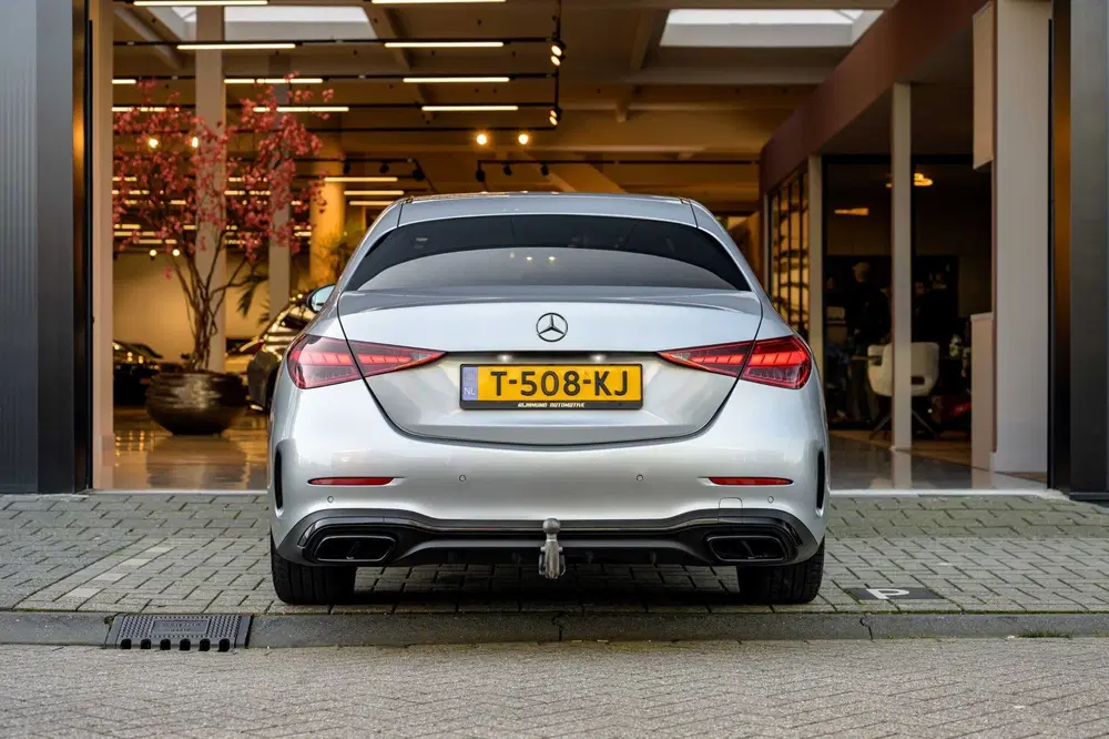 Mercedes-Benz C-Klasse 300 d AMG Line uit 2022, foto 4