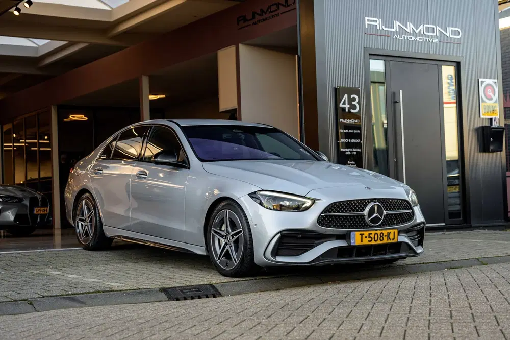 Mercedes-Benz C-Klasse 300 d AMG Line uit 2022, foto 5