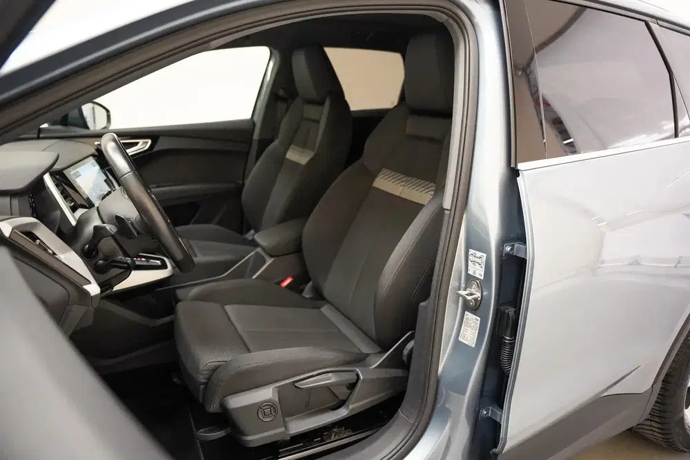 Audi Q4 e-tron 45 quattro 265pk Launch edition 77 kWh 3-f uit 2023, foto 13