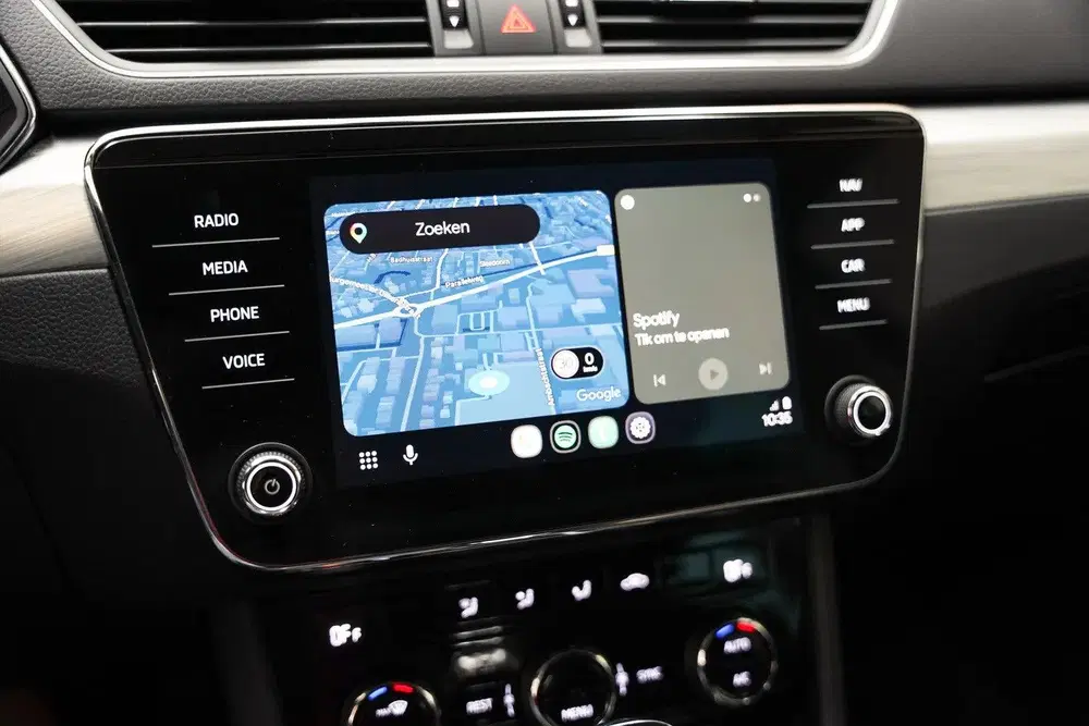 Skoda Superb COMBI 1.4 TSI PHEV Business Edition Aut. [ uit 2022, foto 7