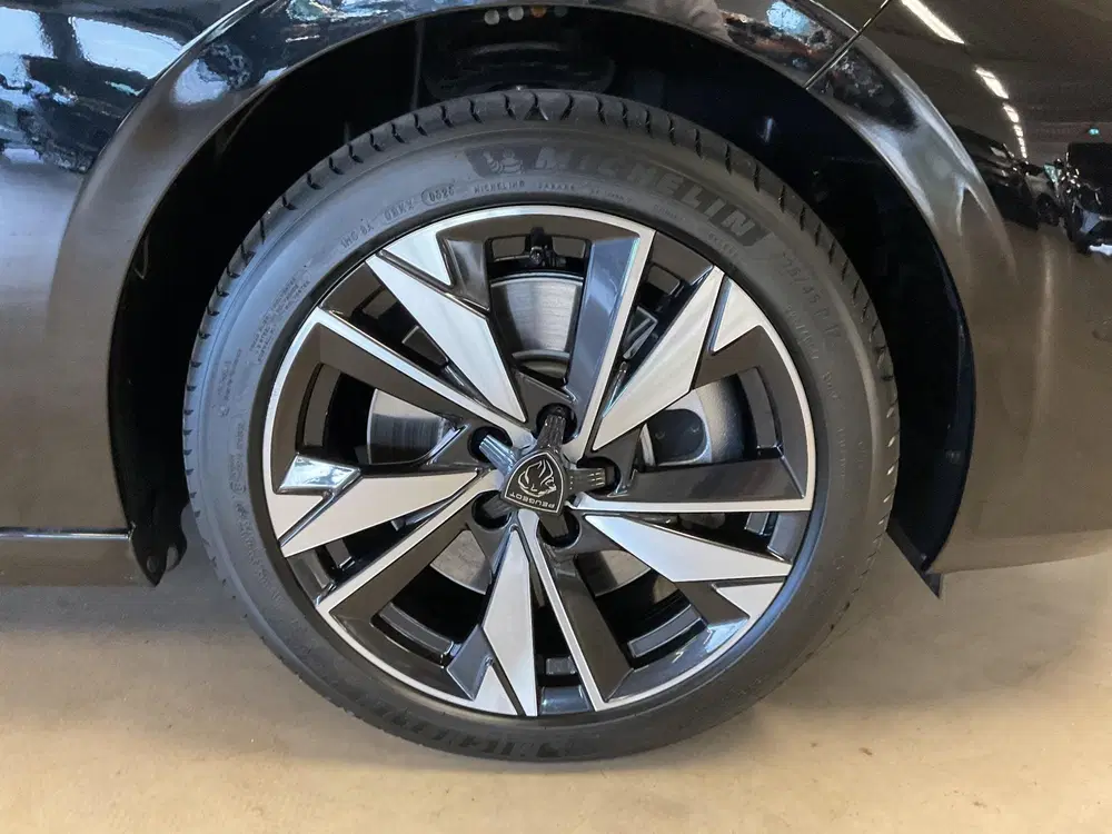 Peugeot 308 1.6 Plug-in Hybrid 180 Allure AUTOMAAT uit 2023, foto 14
