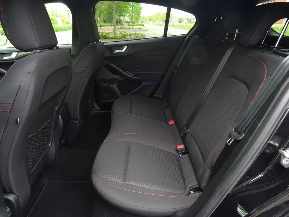 Ford Focus 1.5 EcoBoost ST Line AUTOMAAT NAVI uit 2021, foto 8