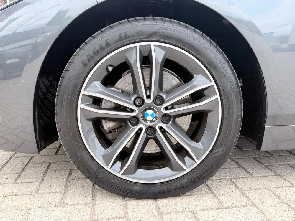 BMW 1-serie 118i Executive Edition uit 2020, foto 11