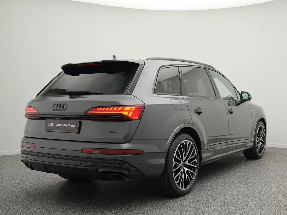 Audi Q7 S-line 55 TFSI e quattro 394PK uit 2025, foto 2