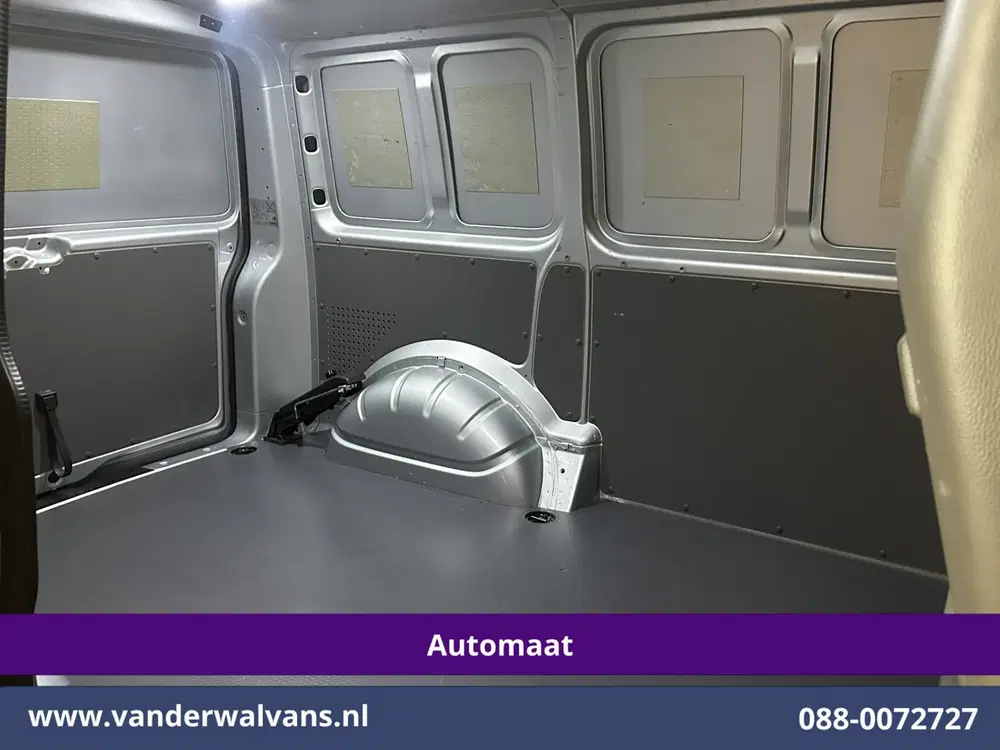 Volkswagen Transporter 2.0 TDI 150pk Automaat L1H1 Euro6 Air uit 2021, foto 13